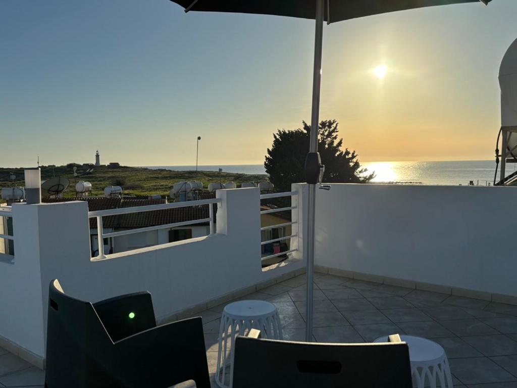 Venus Lighthouse 2B, Sea-View, Paphos Center Exterior foto