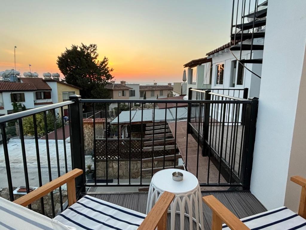 Venus Lighthouse 2B, Sea-View, Paphos Center Exterior foto